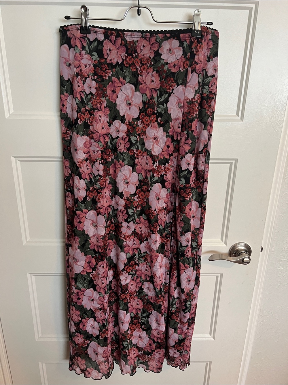 Originality sz M Floral Maxi Skirt in Pink and Black slit